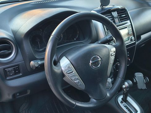 Used 2016 Nissan Versa Note SV image 6