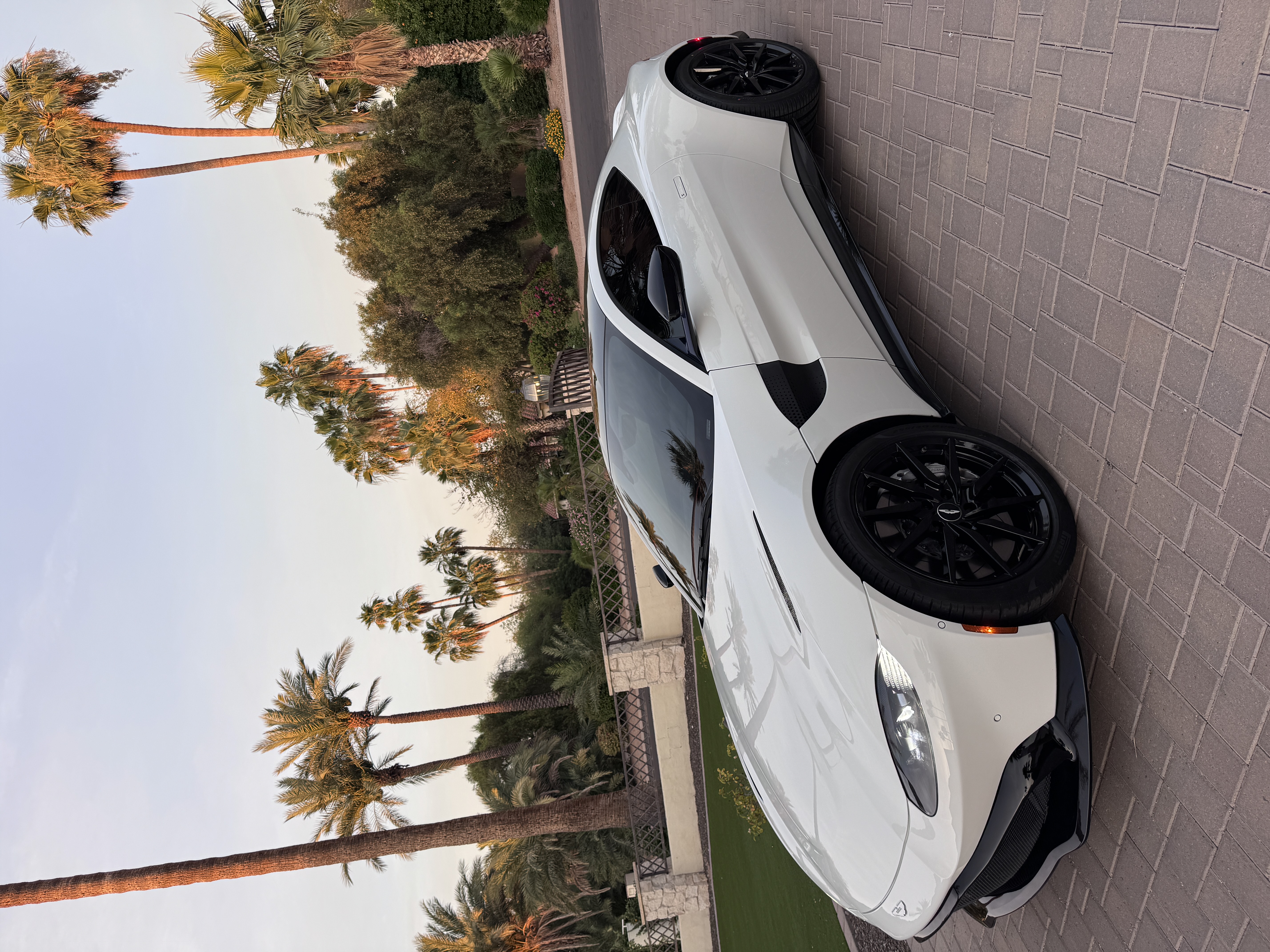 Used 2020 Aston Martin V8 Vantage Coupe RWD image 13