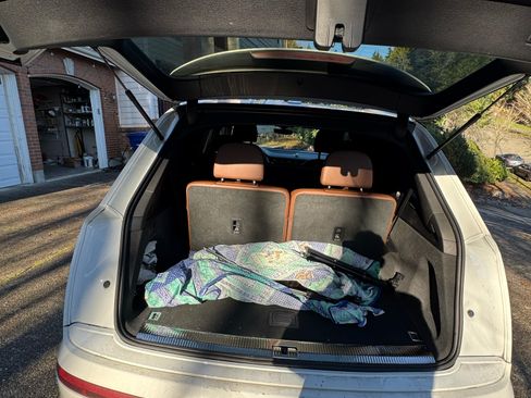 Used 2018 Audi Q7 3.0T Premium Plus image 11