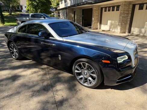 Used 2019 Rolls-Royce Wraith Coupe 2D image 1