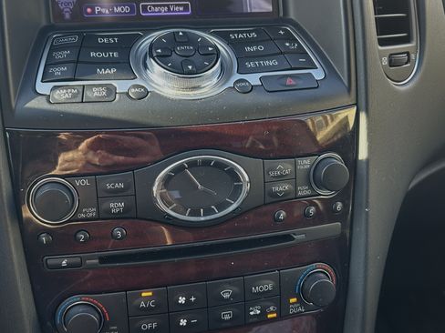 Used 2017 INFINITI QX50 2WD w/ Technology Package image 1