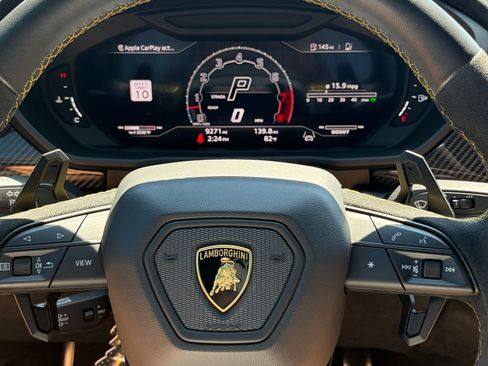 Used 2023 Lamborghini Urus Performante image 11