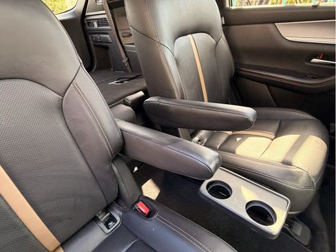 Used 2024 MAZDA CX-90 Plug-In Hybrid w/ Premium Plus image 17