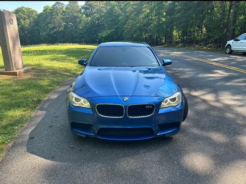 Used 2013 BMW M5 RWD image 8