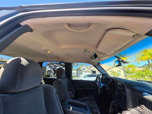 Used 2003 Chevrolet Silverado 2500 LS w/ Skid Plate Package image 27