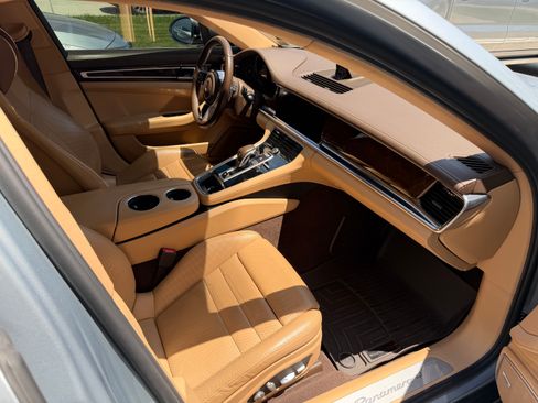 Used 2018 Porsche Panamera 4 AWD/4WD image 11