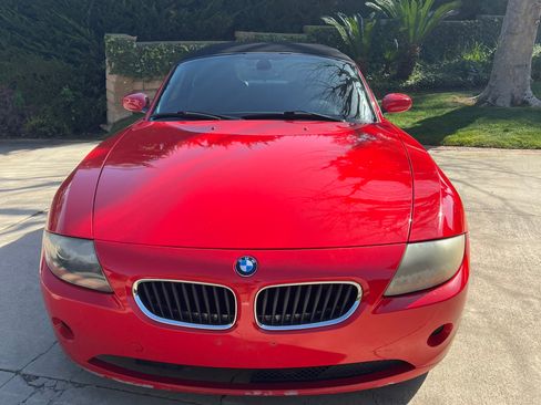 Used 2004 BMW Z4 2.5i image 4