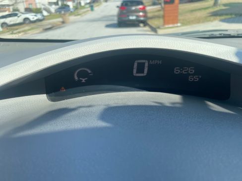 Used 2012 Nissan Leaf SL image 11