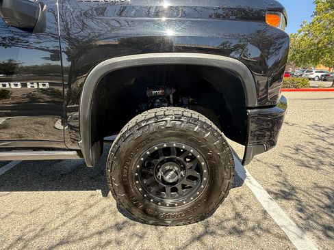 Used 2022 Chevrolet Silverado 2500 High Country w/ Safety Package II AWD/4WD image 10