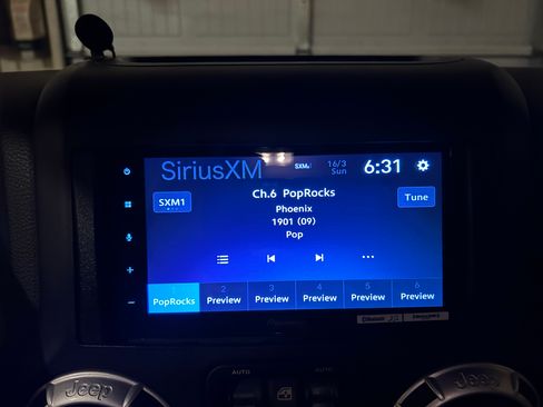 Used 2012 Jeep Wrangler Unlimited Sahara image 18