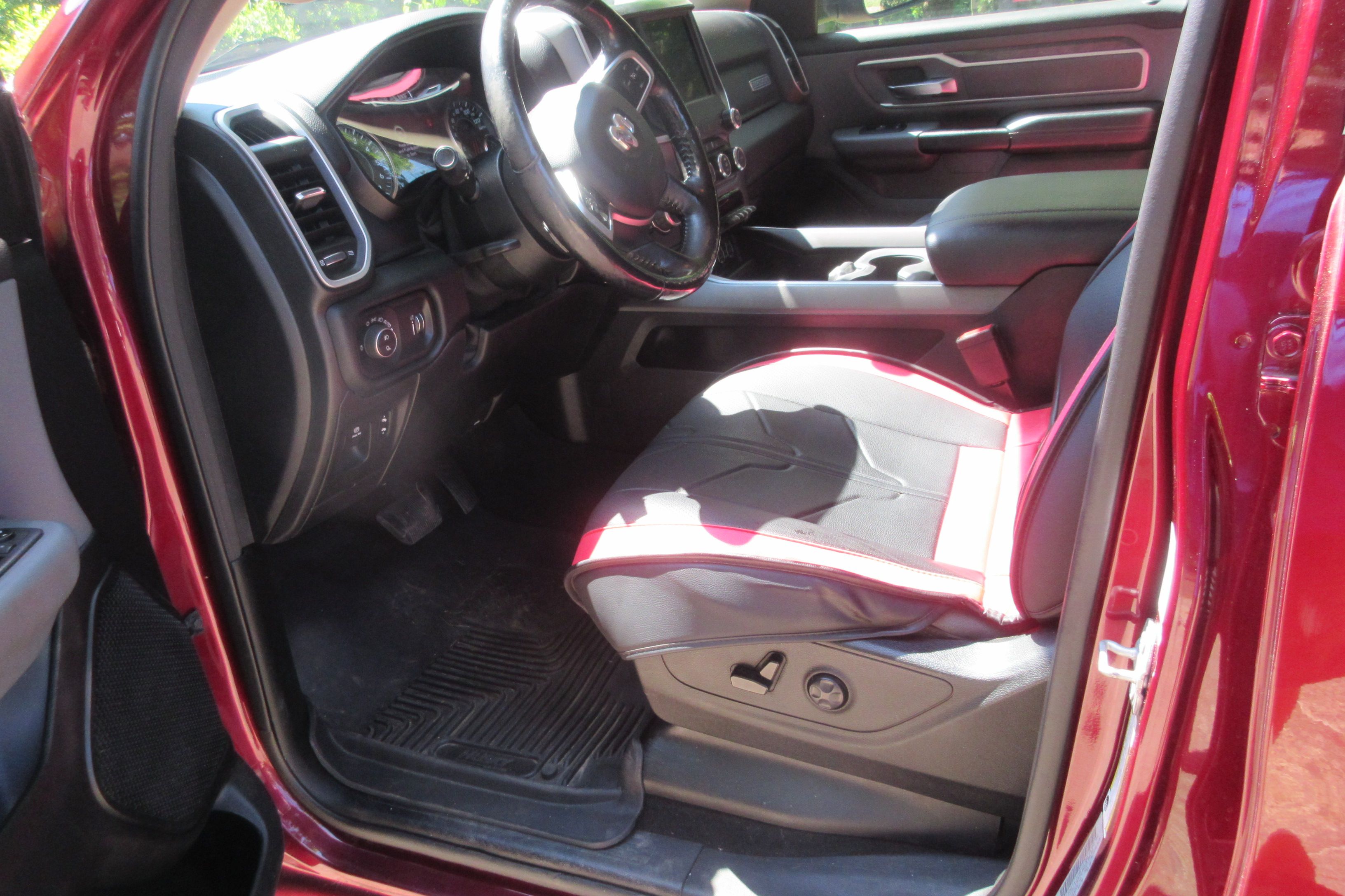 Used 2020 RAM 1500 Big Horn AWD/4WD image 8