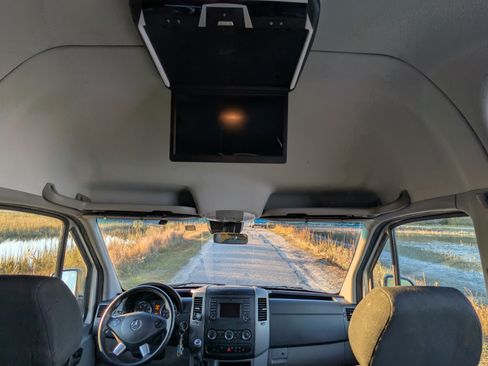 Used 2016 Mercedes-Benz Sprinter 2500 image 18