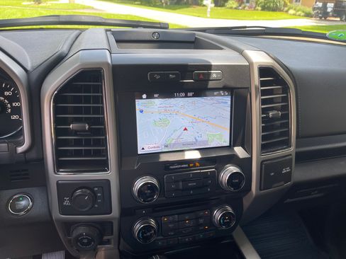 Used 2018 Ford F150 Lariat w/ Equipment Group 502A Luxury image 14