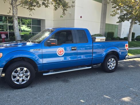 Used 2013 Ford F150 XLT w/ Luxury Equipment Group RWD image 2