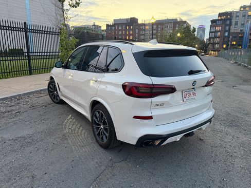 Used 2021 BMW X5 xDrive40i w/ M Sport Package AWD/4WD image 8