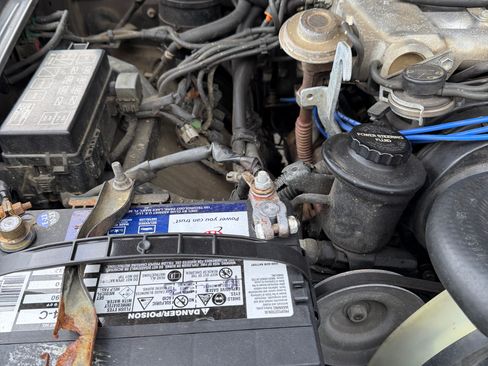 Used 1993 Toyota Pickup Deluxe image 18