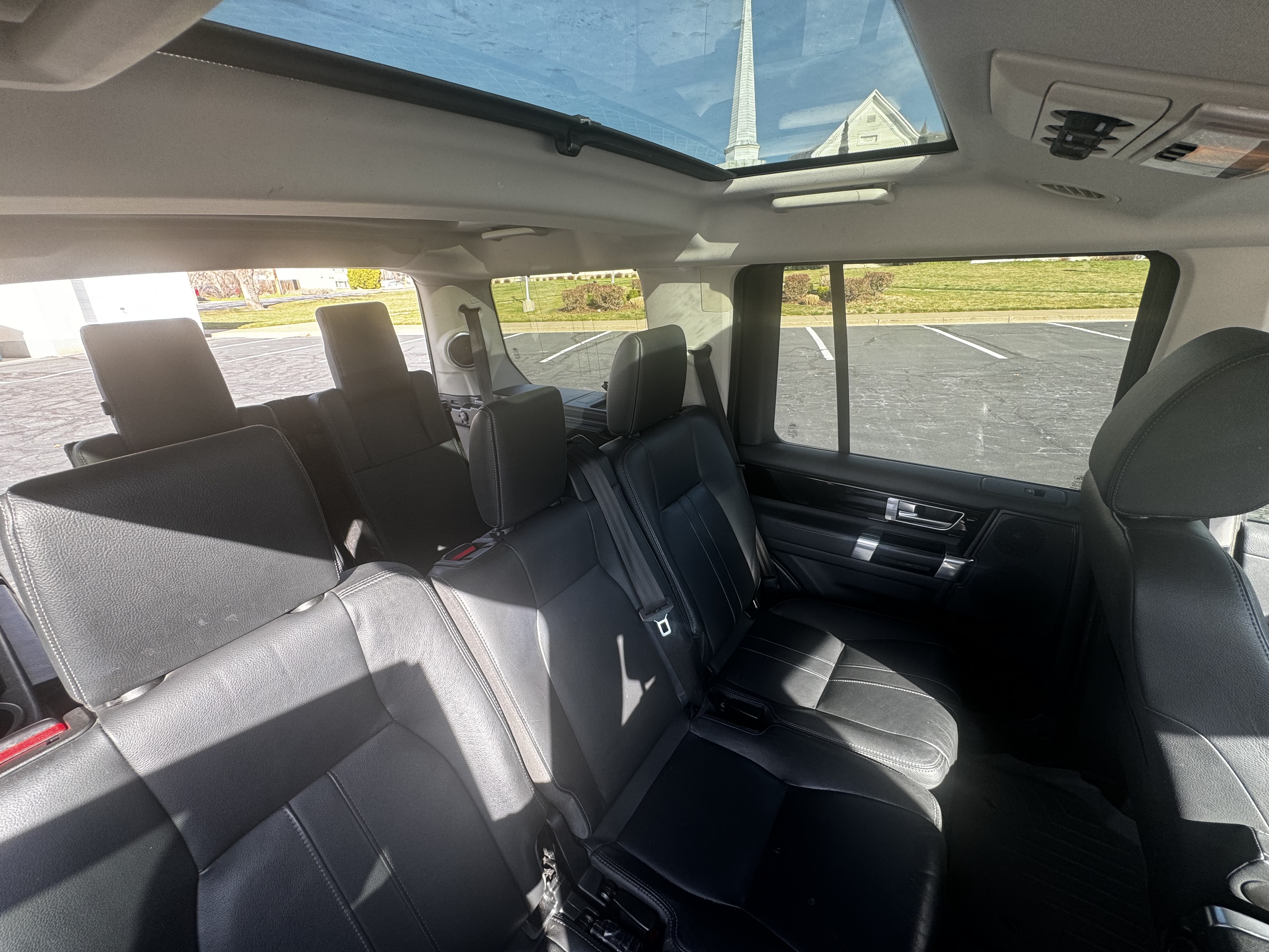 Used 2016 Land Rover LR4 HSE Silver Edition AWD/4WD image 9