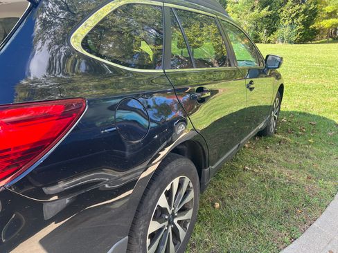 Used 2015 Subaru Outback 2.5i Limited image 5