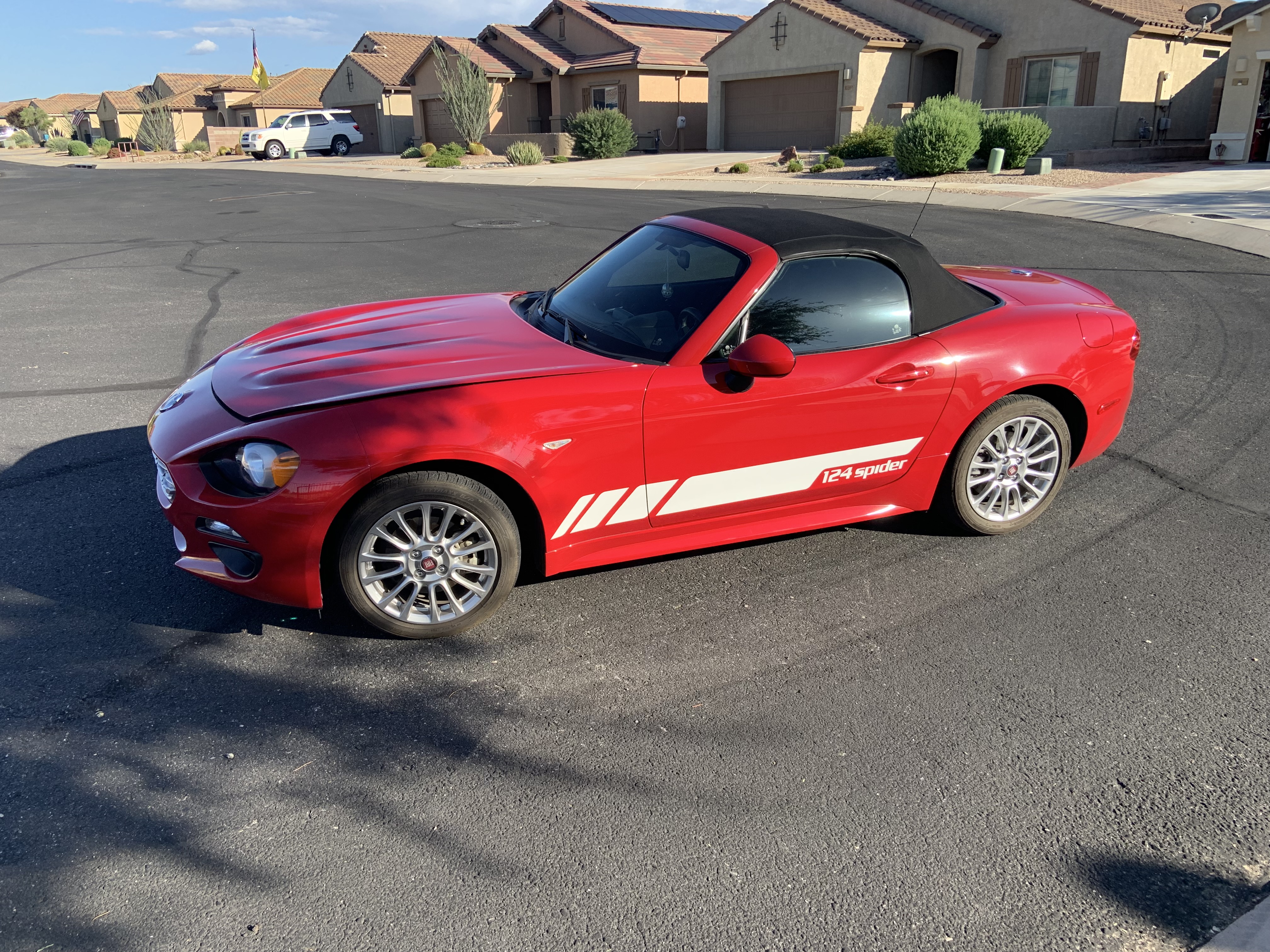 Used 2018 FIAT 124 Spider Classica RWD image 12