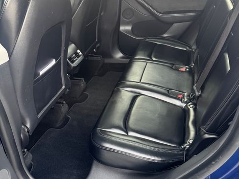 Used 2021 Tesla Model Y Long Range image 8