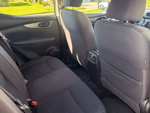 Used 2019 Nissan Rogue Sport S FWD image 27