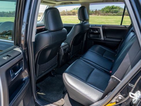 Used 2015 Toyota 4Runner Limited image 24