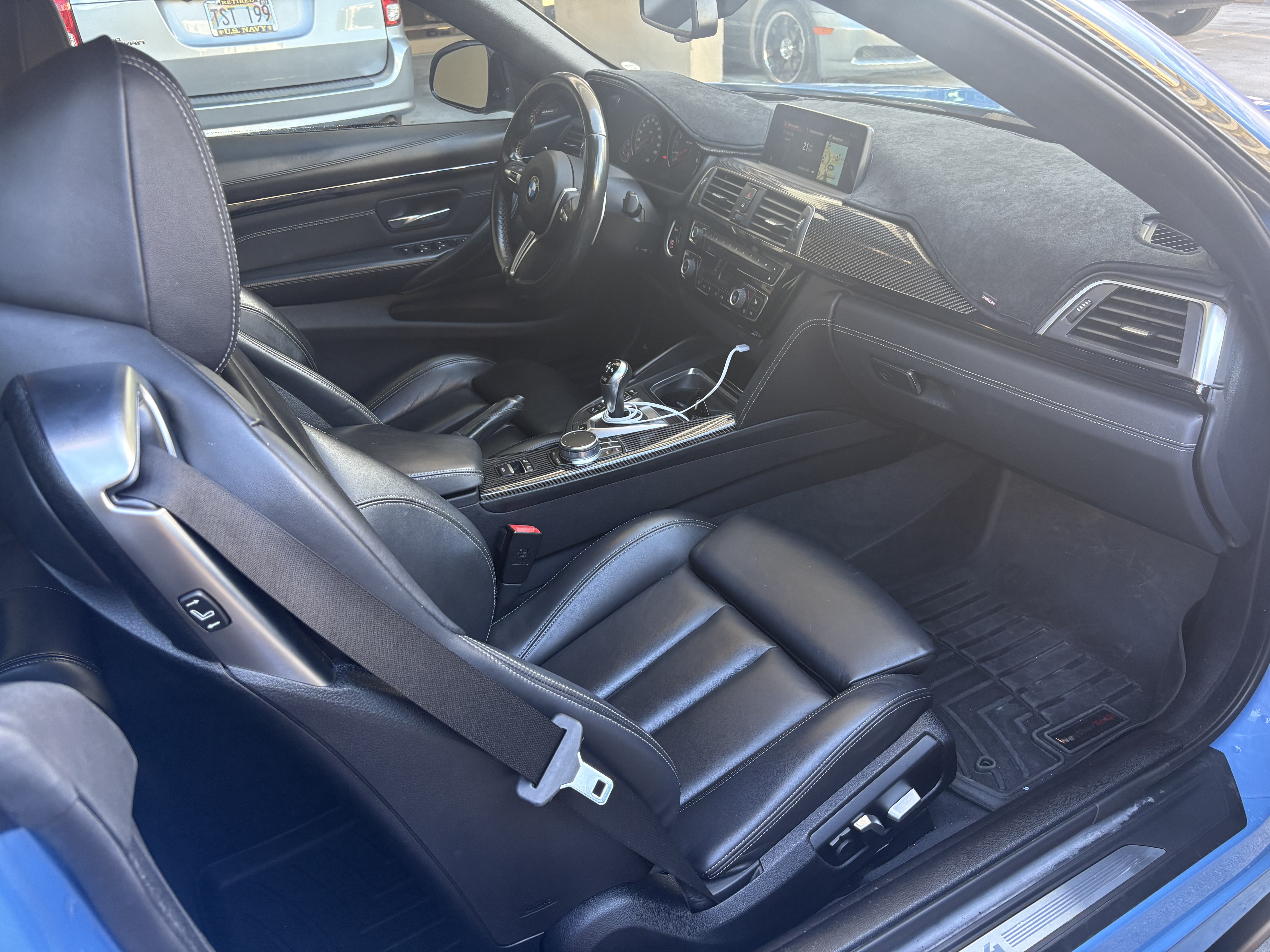 Used 2018 BMW M4 Convertible RWD image 11