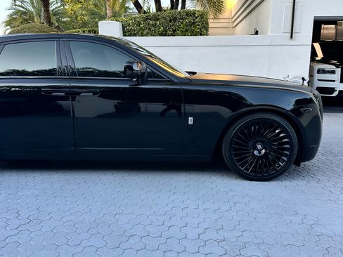 Used 2011 Rolls-Royce Ghost image 4