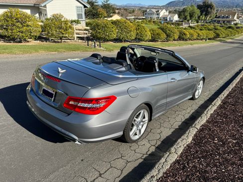 Used 2011 Mercedes-Benz E 550 Cabriolet image 9