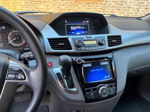 Used 2017 Honda Odyssey EX image 5