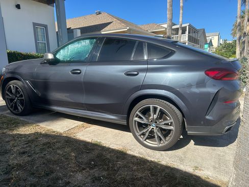 Used 2022 BMW X6 M50i w/ Executive Package AWD/4WD image 8