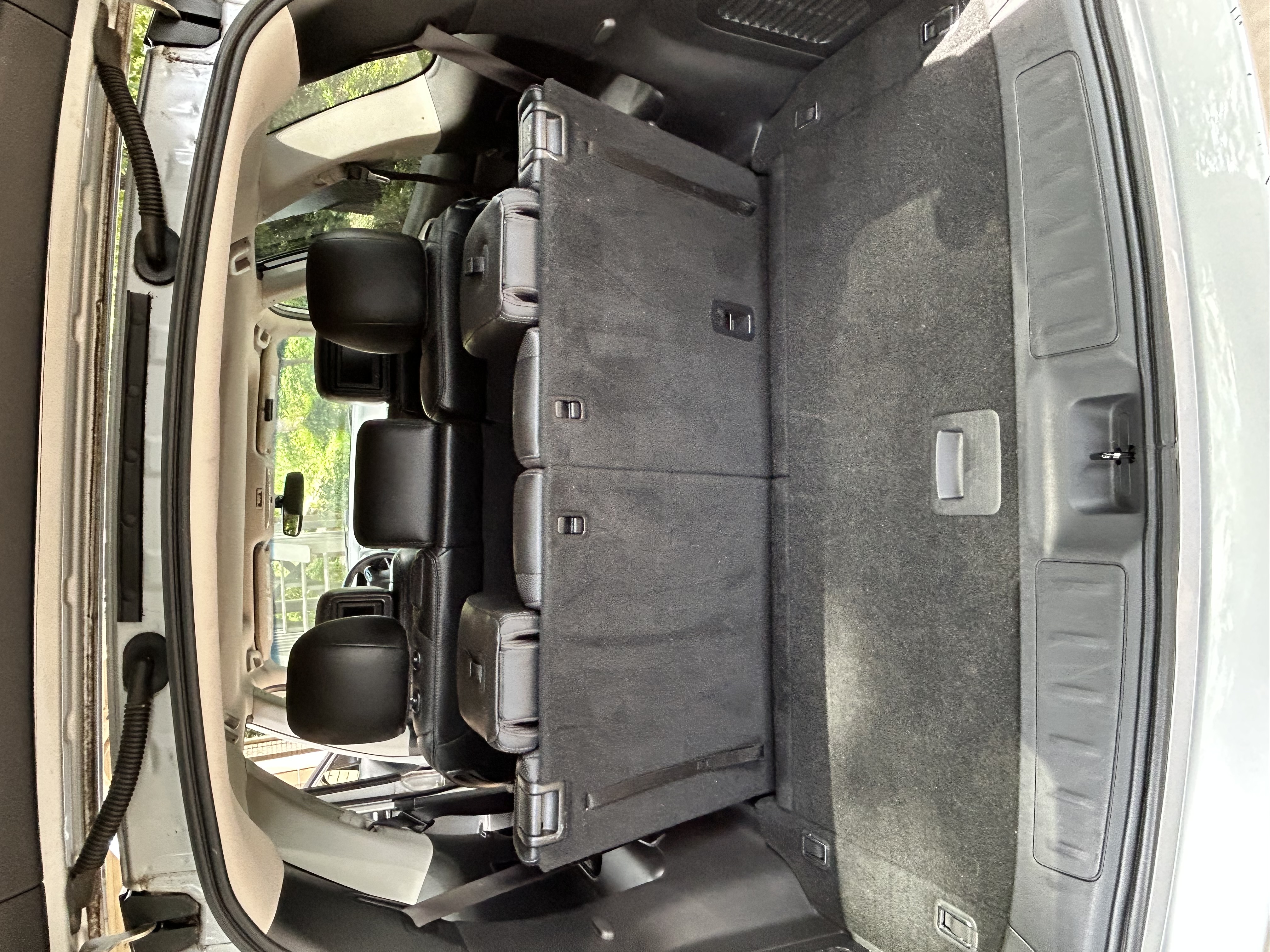 Used 2016 Nissan Pathfinder Platinum w/ Family Entertainment Package FWD image 12