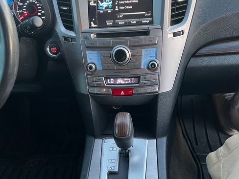 Used 2014 Subaru Outback 2.5i Limited AWD/4WD image 10