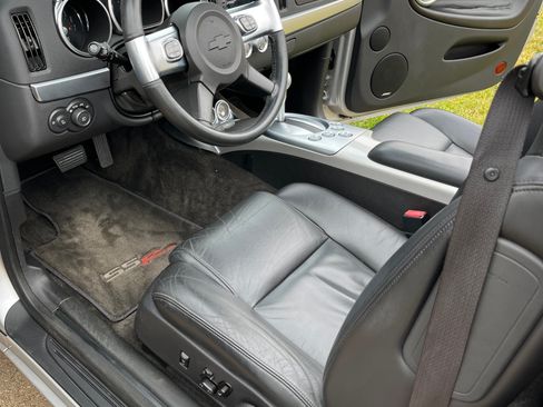 Used 2005 Chevrolet SSR Convertible Pickup 2D w/ Preferred Equipment Group image 10