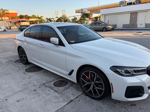 Used 2022 BMW 540i w/ M Sport Package image 5