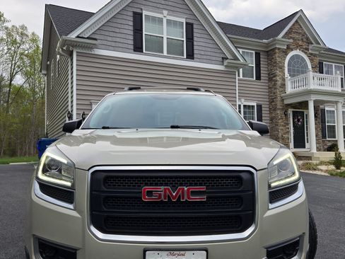 Used 2014 GMC Acadia SLE image 4
