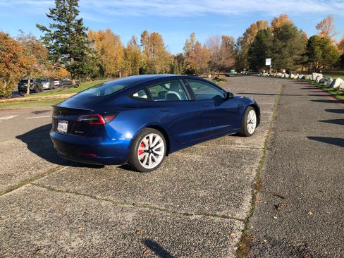 Used 2022 Tesla Model 3 Performance image 8