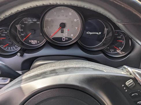 Used 2014 Porsche Cayenne S image 29