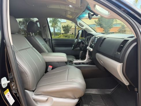 Used 2012 Toyota Tundra 4x4 CrewMax w/ TRD Off-Road Pkg image 11