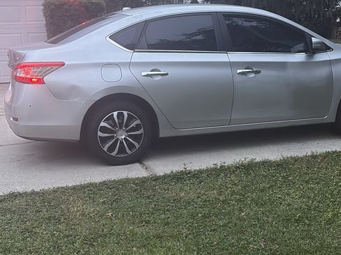 Used 2015 Nissan Sentra SV image 4