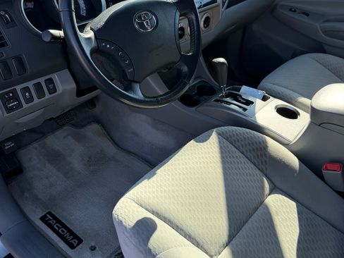 Used 2011 Toyota Tacoma 4x4 Access Cab V6 w/ SR5 Pkg #2 image 9