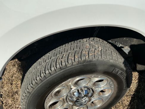 Used 2024 Ford F350 King Ranch w/ FX4 Off-Road Package image 9