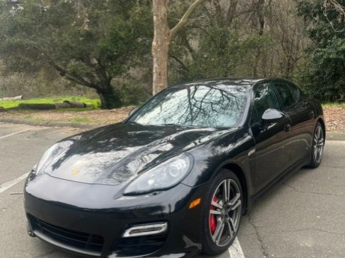 Used 2013 Porsche Panamera GTS image 10