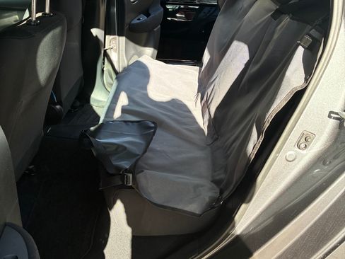 Used 2015 Nissan Leaf S image 11