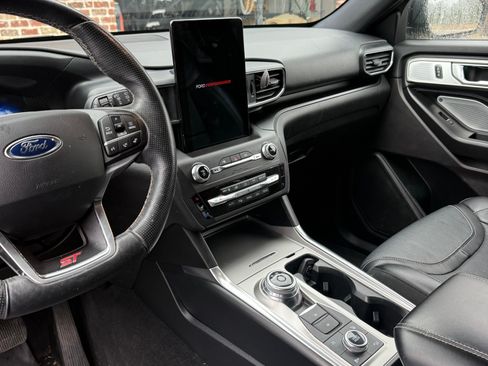 Used 2020 Ford Explorer ST w/ Premium Technology Package image 6