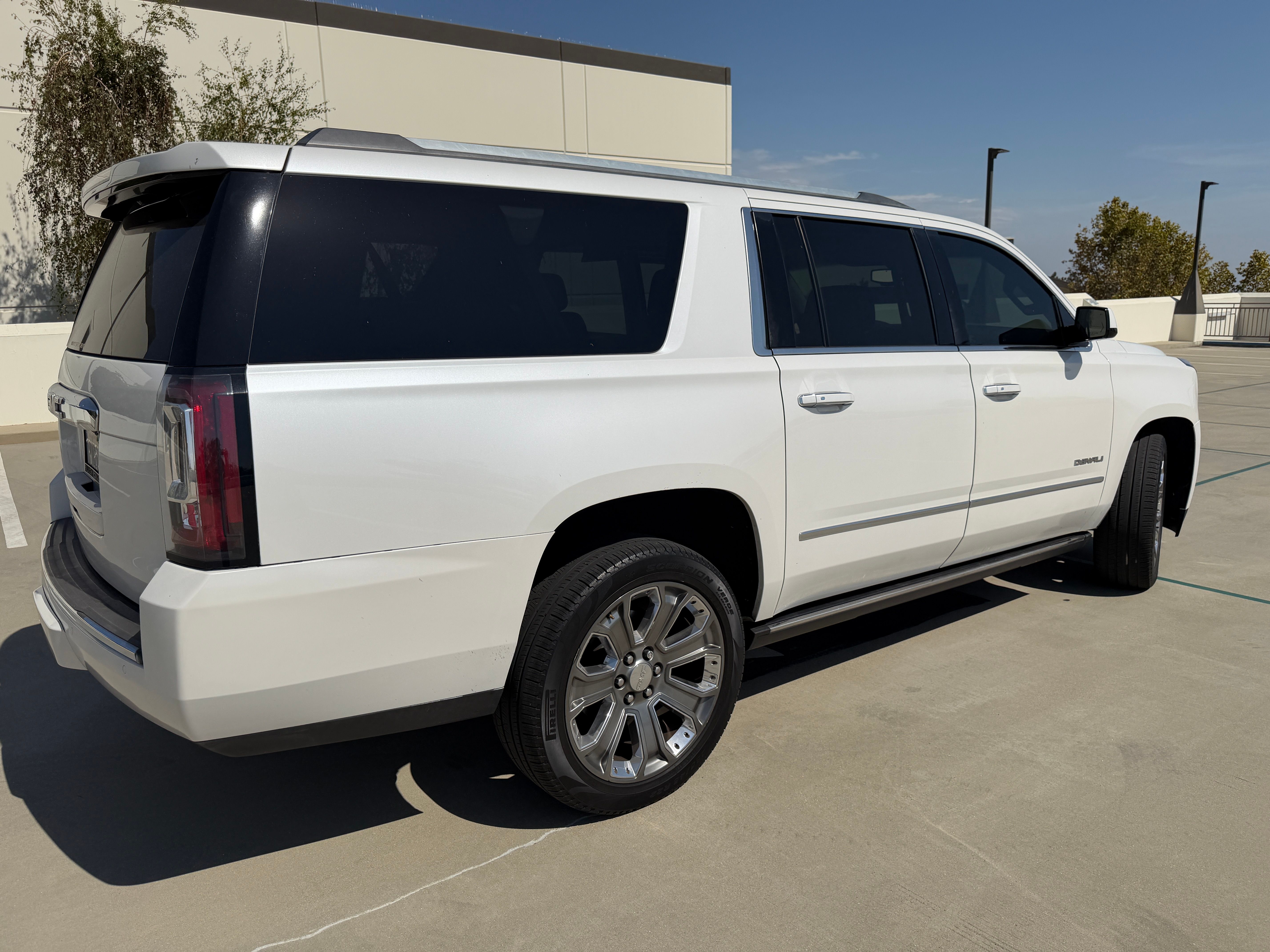 Used 2016 GMC Yukon XL Denali w/ Open Road Package RWD image 12