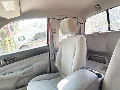 Used 2005 Toyota Tacoma 2WD Access Cab image 9