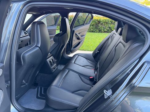 Used 2018 BMW M3 RWD image 28