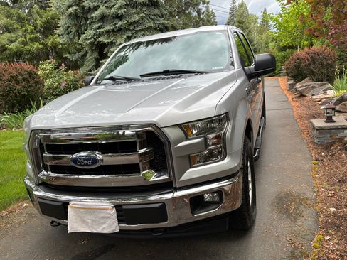 Used 2017 Ford F150 XLT AWD/4WD image 6