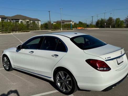 Used 2018 Mercedes-Benz C 300 Sedan image 11